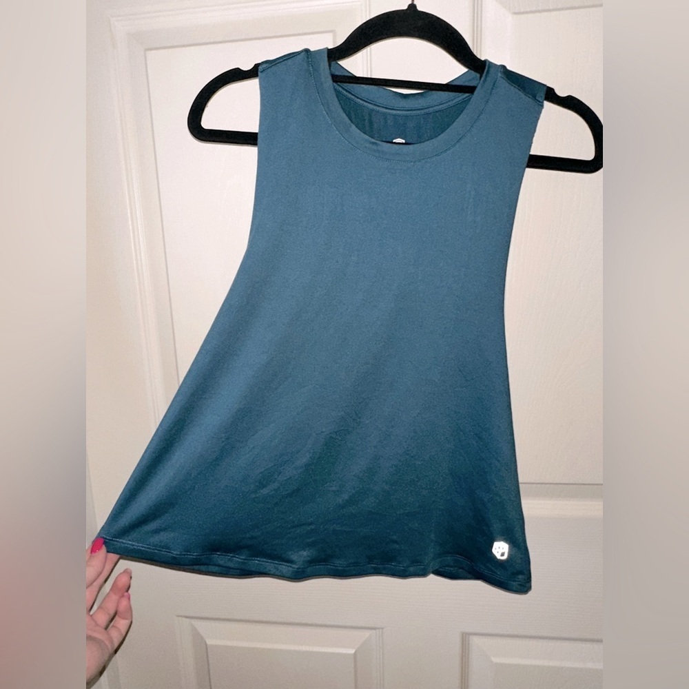 Born Primitive Blue Sleeveless muscle tee L gym weightlifting activewear